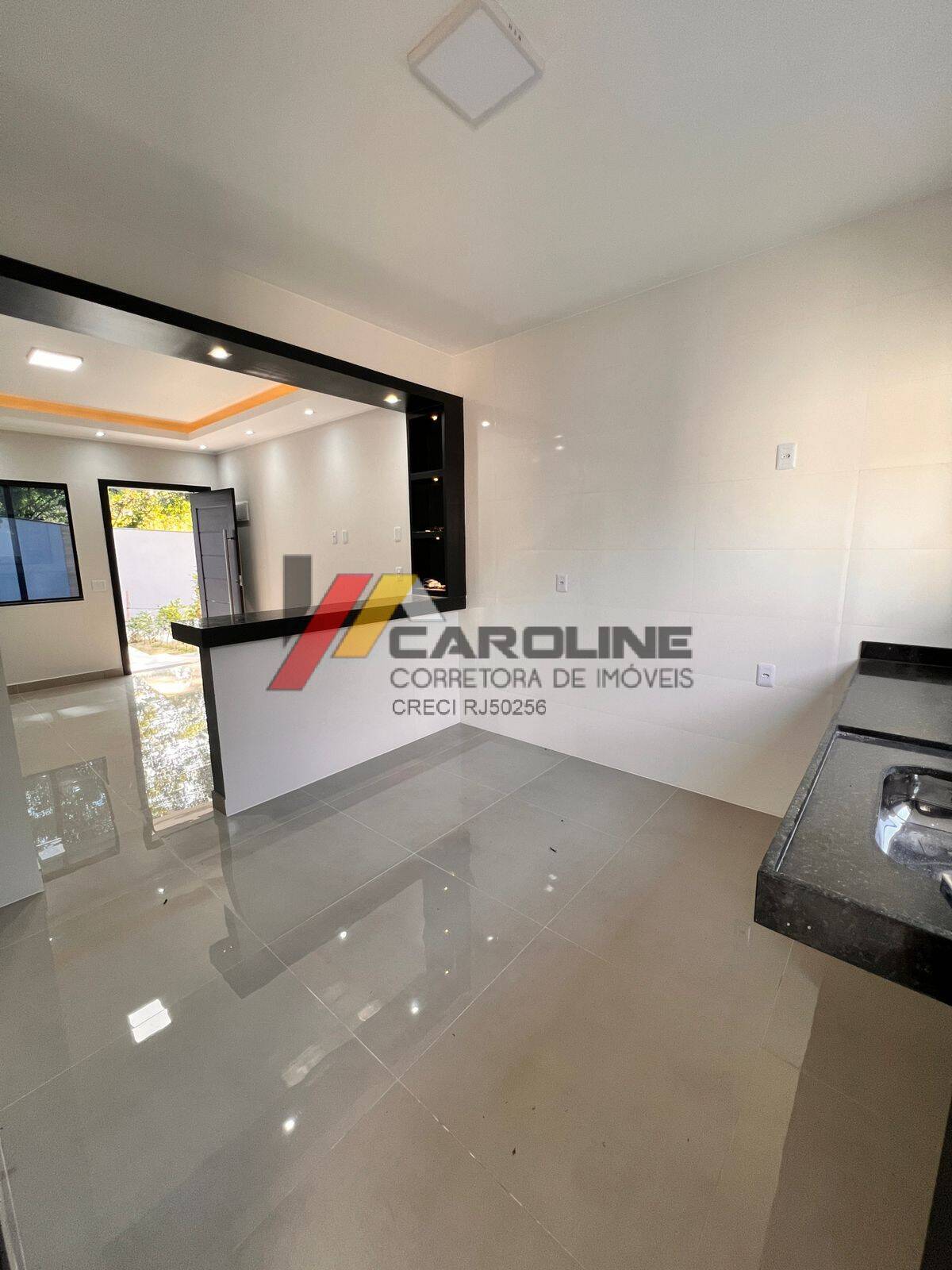 Casa à venda com 2 quartos, 62m² - Foto 3