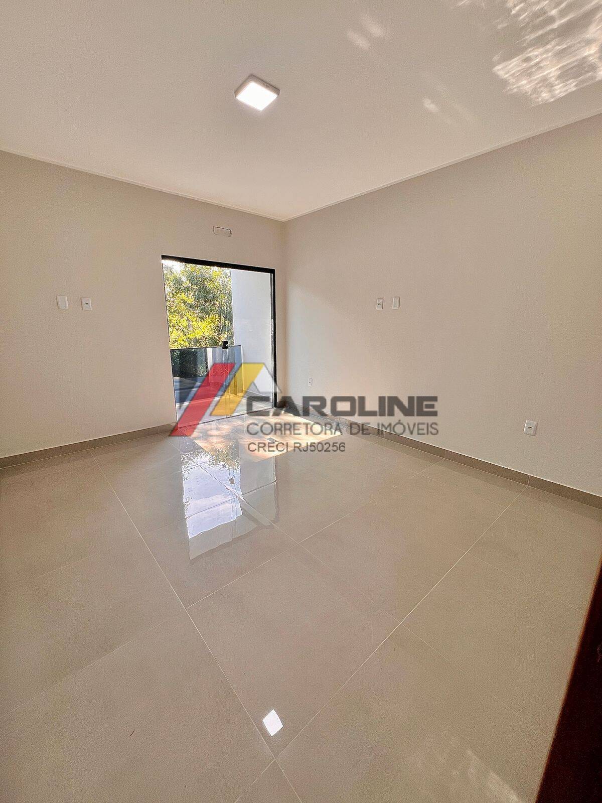 Casa à venda com 2 quartos, 62m² - Foto 12