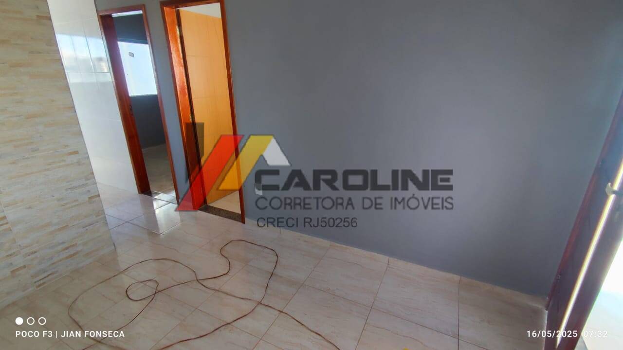 Casa à venda com 2 quartos, 79m² - Foto 3